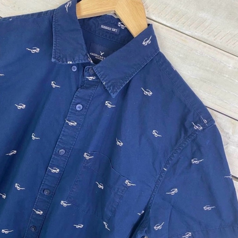 American Eagle Outfitters Men's Seriously Soft Blue Shirt Size Small